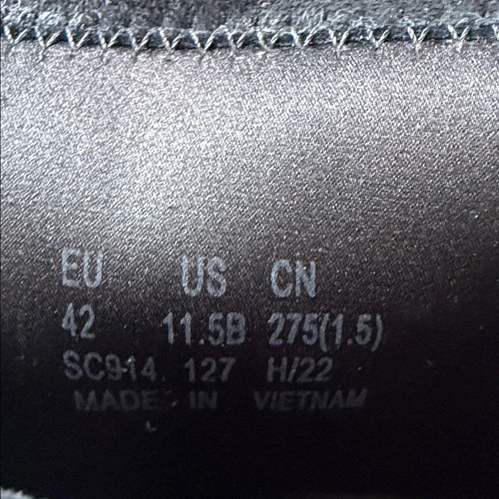 NWT Stuart Weitzman Avenue 85 City Block Booties Suede Size 11.5 Black - Picture 15 of 15